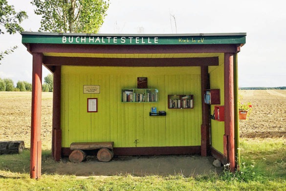 Buchhaltestelle in Bröbberow