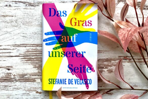 Rezension zu Das Gras auf unserer Seite von Stefanie de Velasco