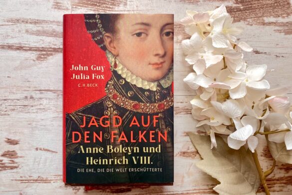Rezension zu Jagd auf den Falken von John Guy und Julia Fox