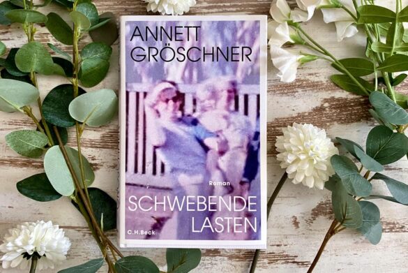 Rezension zu Schwebende Lasten von Annett Gröschner