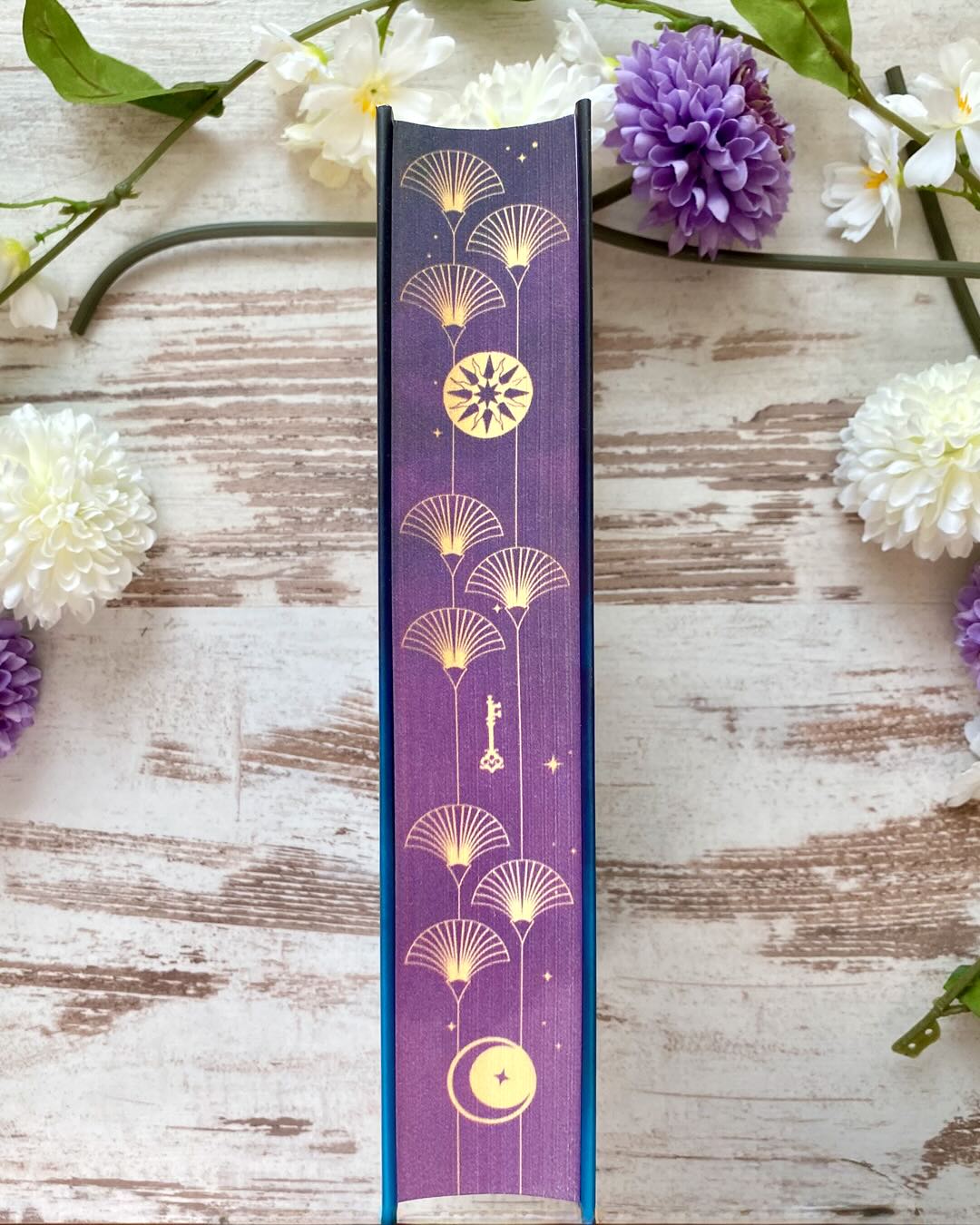 Farbschnitt von Alchemy of Secrets von Stephanie Garber.